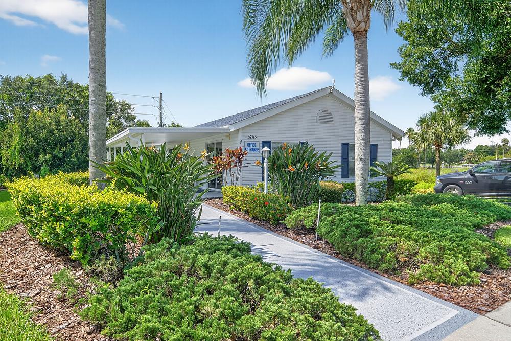 05 36345 US 27 Haines City FL 33844 USA Exterior DSC00291