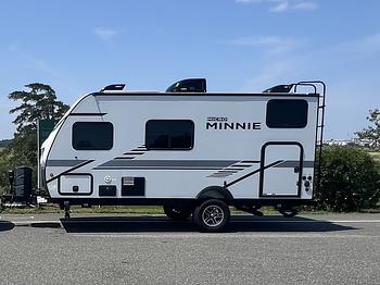 Thumbnail of RV