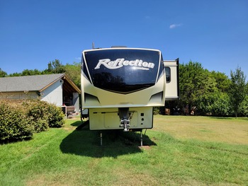 Thumbnail of RV