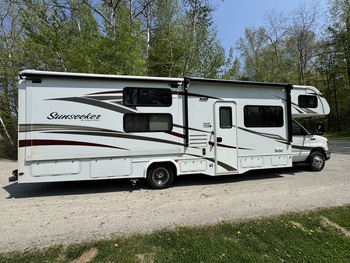 Thumbnail of RV