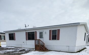 Thumbnail of mobile home