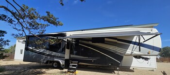 Thumbnail of RV