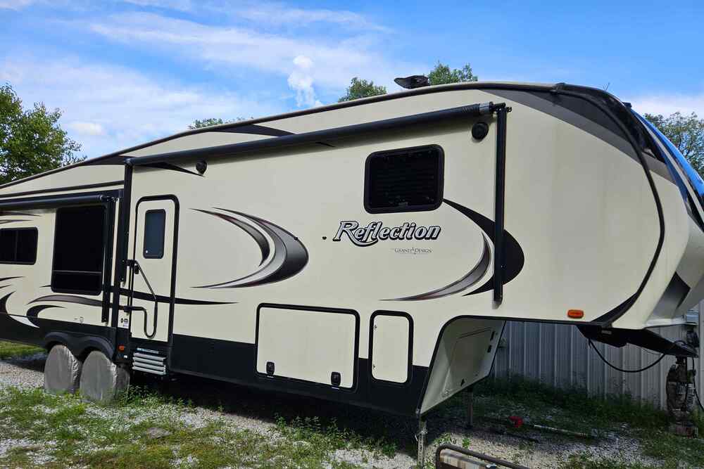 Photo of Rv