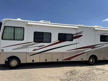 Thumbnail of RV