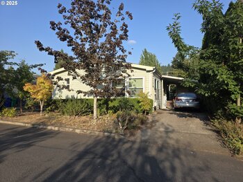 Thumbnail of mobile home