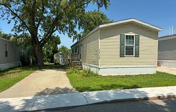 Thumbnail of mobile home