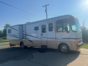 Thumbnail of RV