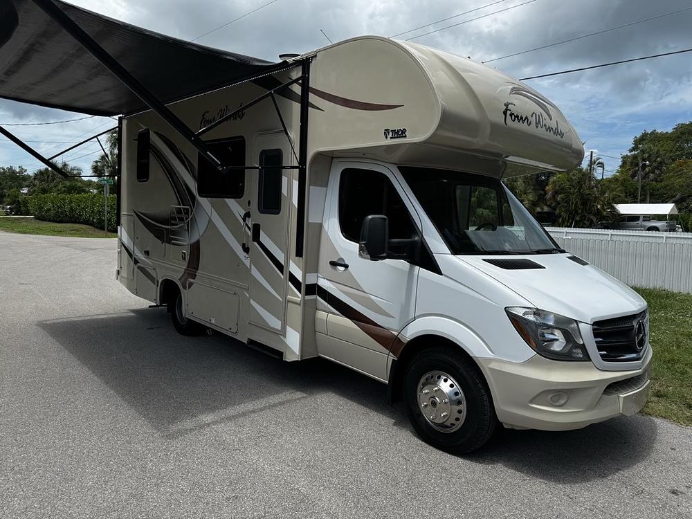 Photo of Rv