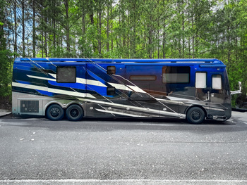 Thumbnail of RV