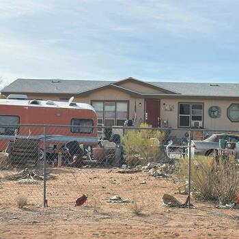 Thumbnail of mobile home