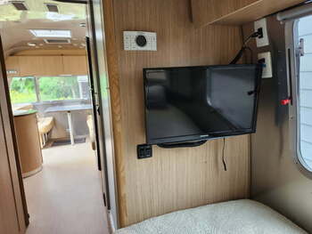 Thumbnail of RV