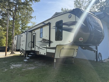 Thumbnail of RV