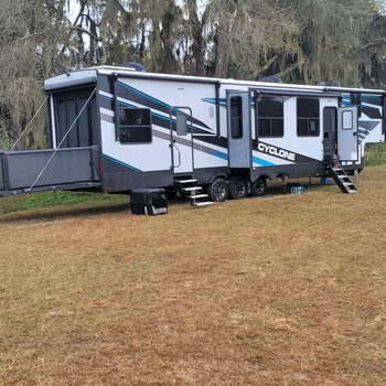 Photo of Rv
