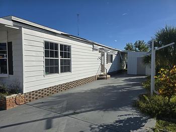 Thumbnail of mobile home