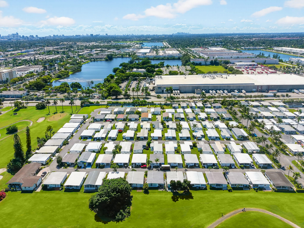 EDIT 11 3318 Orange Street Hollywood FL USA Exterior MAX 0008