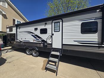 Thumbnail of RV