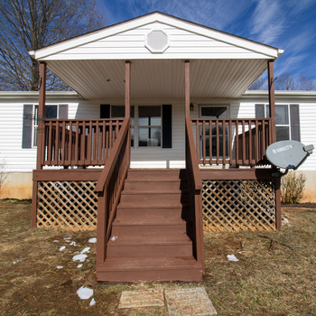 Photo of Updated Double Wide Home For Sale in Vinton, VA! 