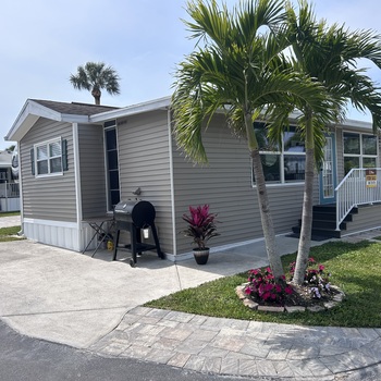 Thumbnail of mobile home