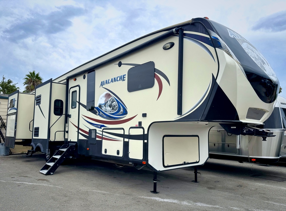 Photo of Rv