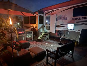 Thumbnail of RV