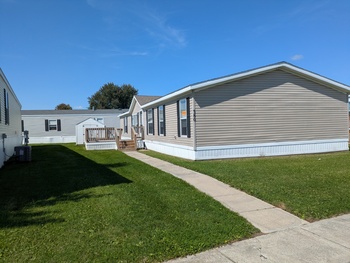 Thumbnail of mobile home