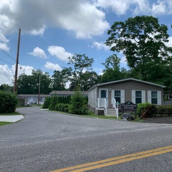 Thumbnail of mobile home