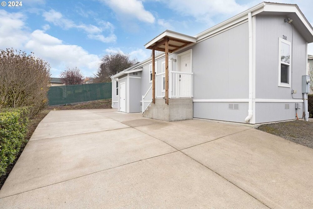 Photo of Mobile Home