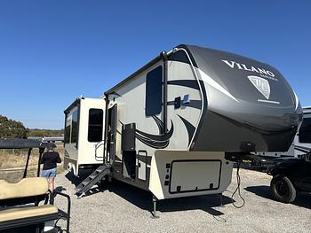 Thumbnail of RV