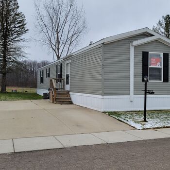 Thumbnail of mobile home