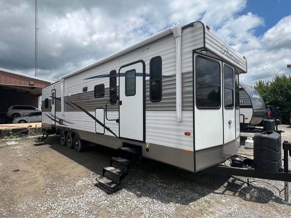 Photo of Rv