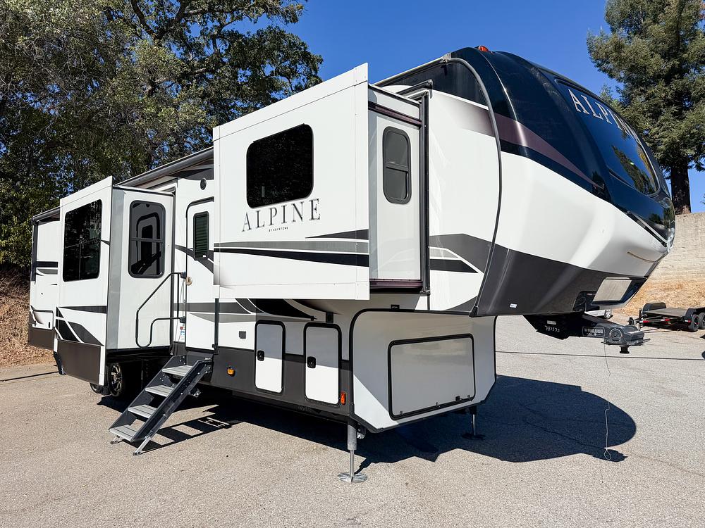 Photo of Rv