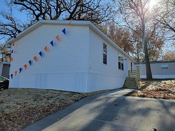 Thumbnail of mobile home