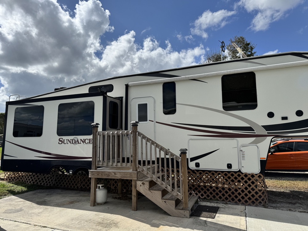 Photo of Rv