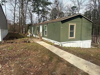 Thumbnail of mobile home