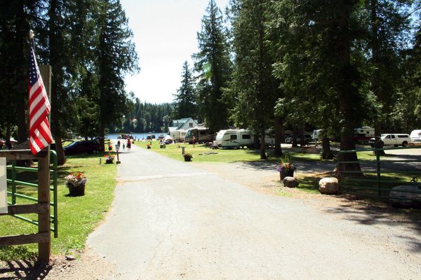 20 full hookup RV sites on 3+ Ac. of lakefrontage