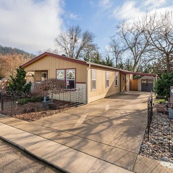 Thumbnail of mobile home
