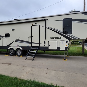 Thumbnail of RV