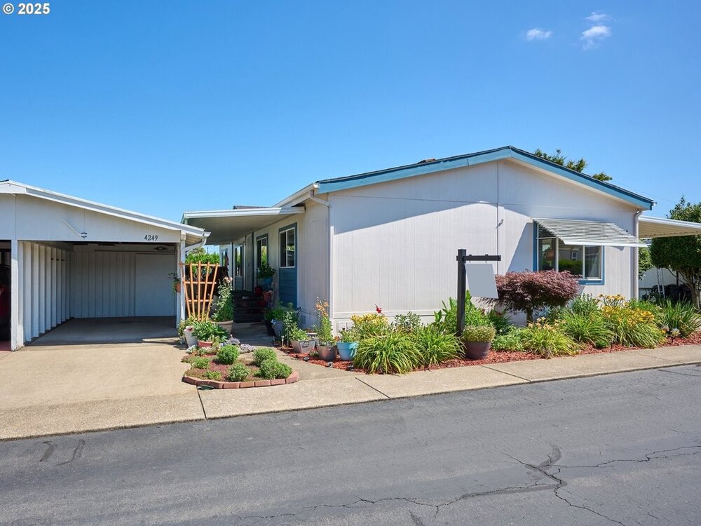 Photo of Mobile Home