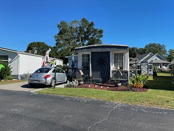 Thumbnail of mobile home