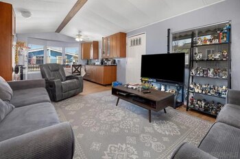 Thumbnail of mobile home