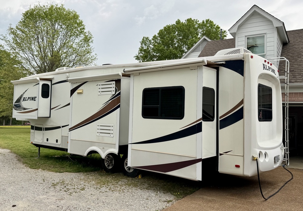 Photo of Rv