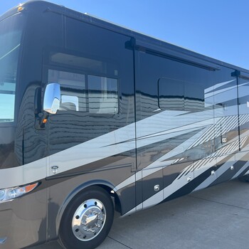 Thumbnail of RV