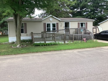 Thumbnail of mobile home