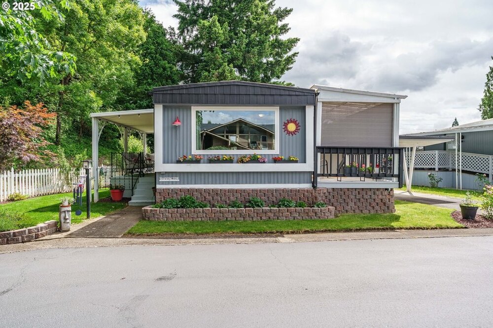 Photo of Mobile Home
