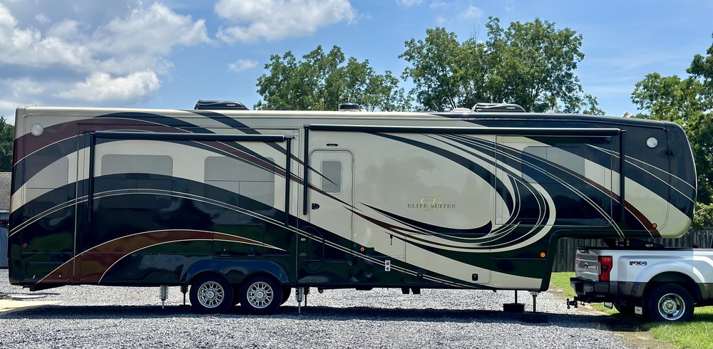Photo of Rv