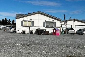 Thumbnail of mobile home