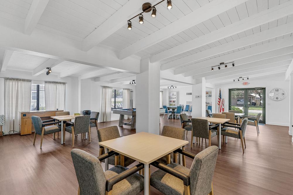 80 Crowell St Port Orange FL 32127 USA Dining room DSC03538