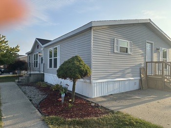 Thumbnail of mobile home