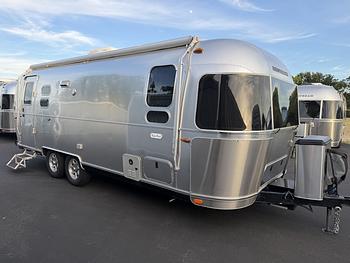 Thumbnail of RV