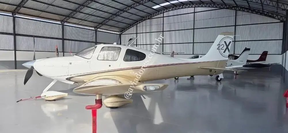 7873/cirrus-sr22-g3-2010-flightmarket-id-7873-15481.webp